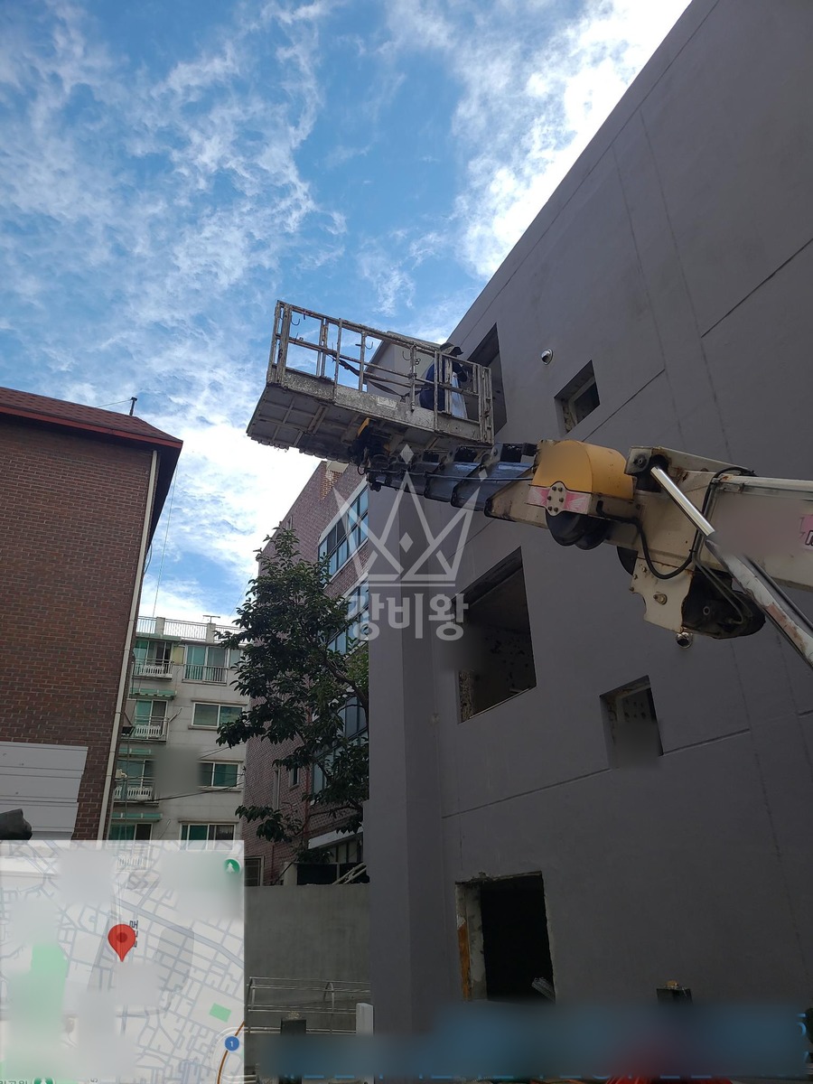서울 은평구 구산동 1톤 스카이차 외벽 페인트 작업사진 2