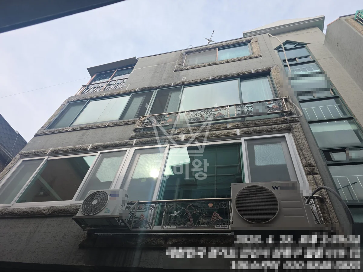 경기 안산시 상록구 1.2톤 스카이차 창문 실리콘 작업완료사진 1