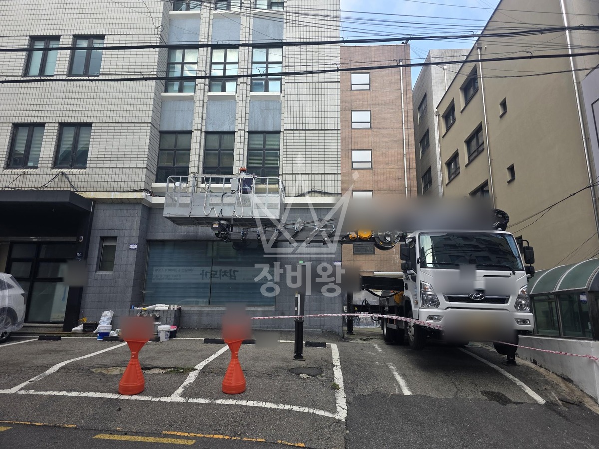 서울 서초구 서초동 3.5톤 스카이차 외벽방수작업 작업사진 2