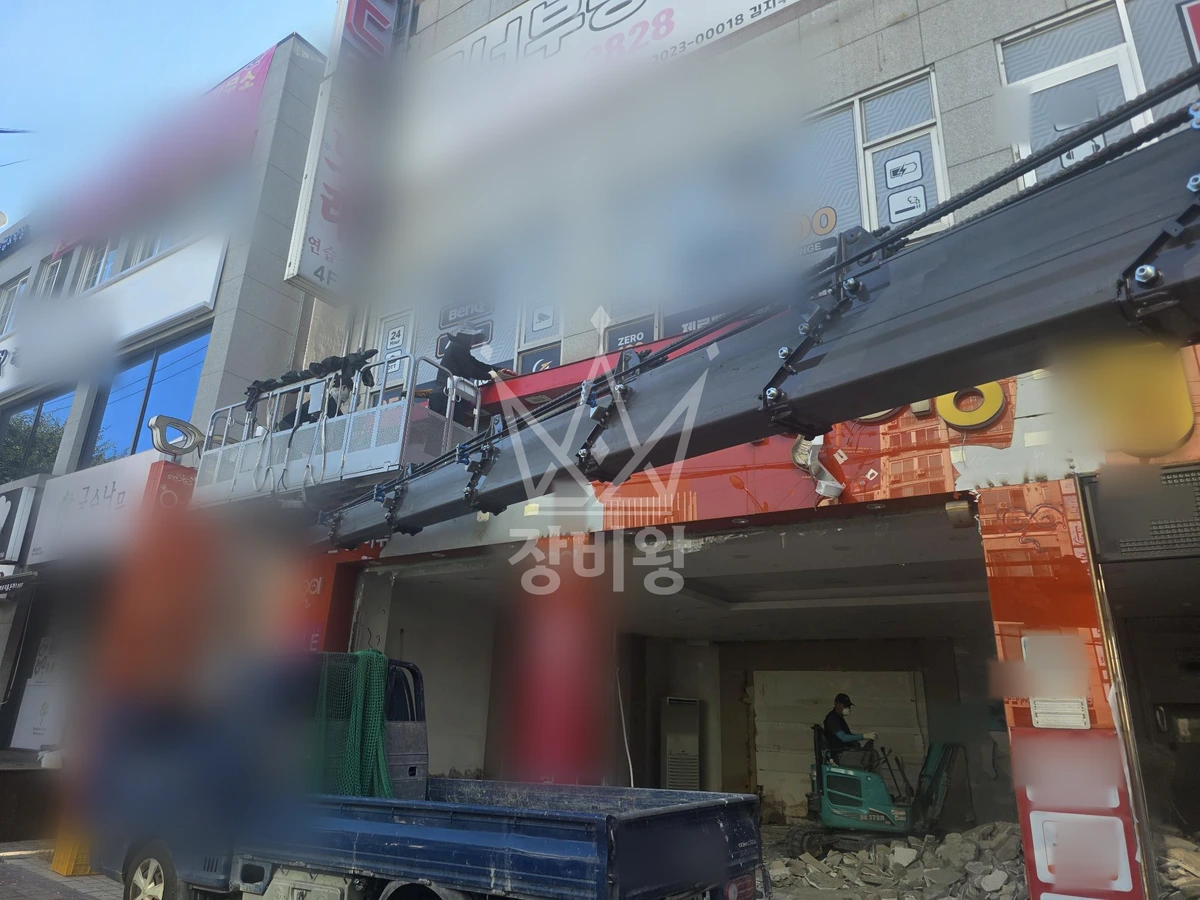 경기 수원시 영통구 원천동 3.5톤 스카이차 간판철거 작업사진 2