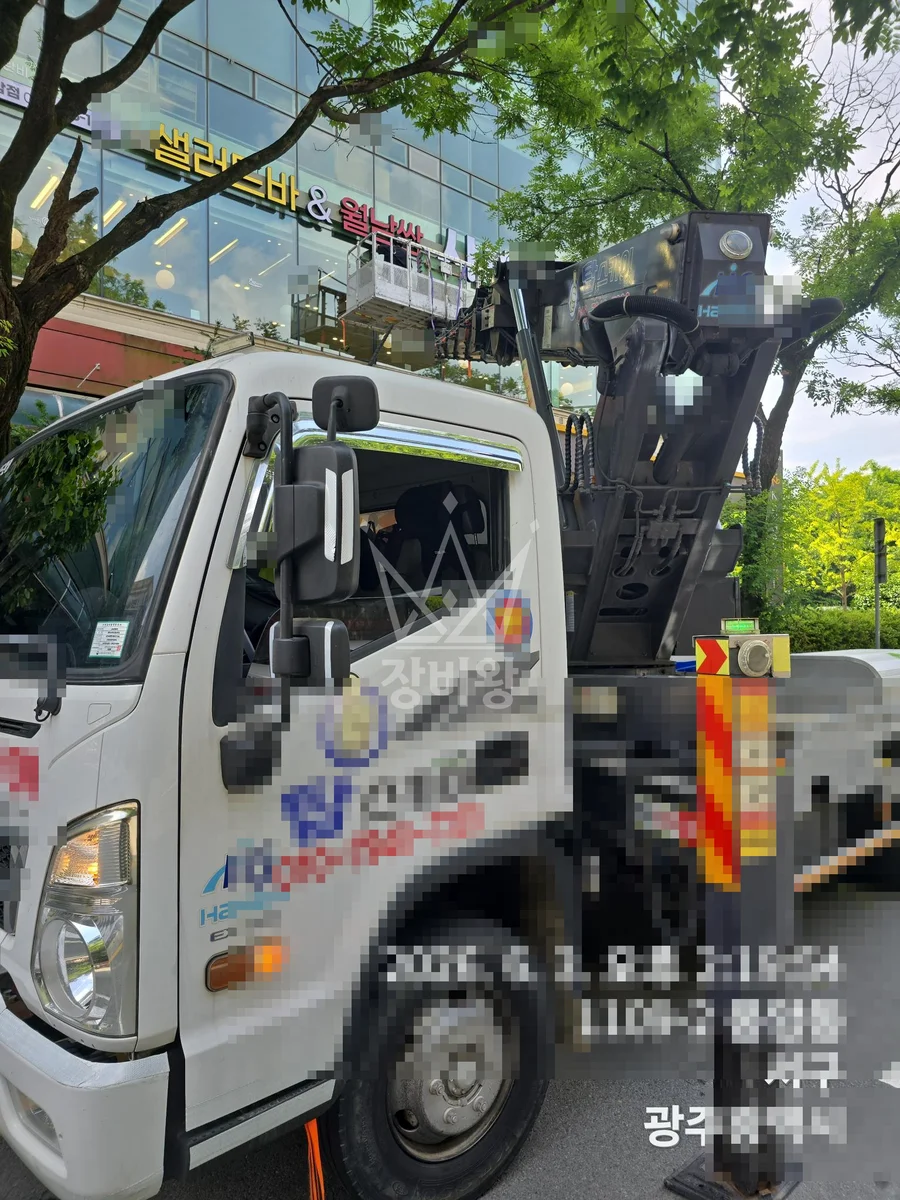 광주 서구 풍암동 3.5톤 스카이차 실리콘 작업사진 2