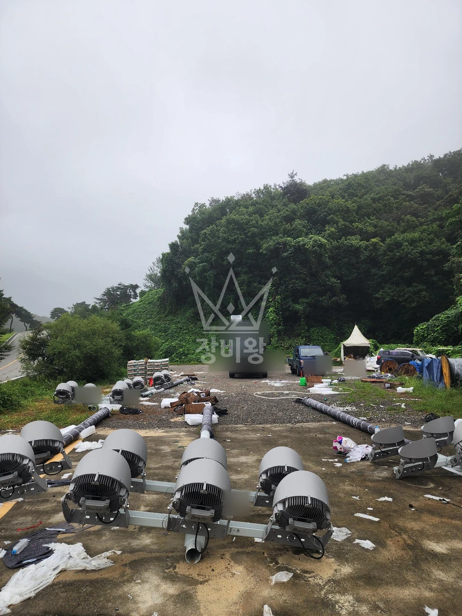 경기 여주시 강천면 5톤 크레인 라이트 폴 세움 / 골프장 내 이동작업 있음 작업완료사진 1
