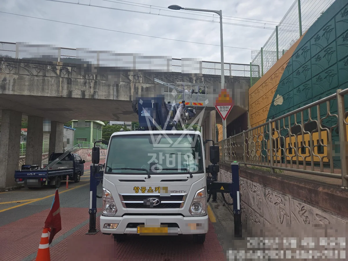 경남 밀양시 삼랑진읍 3.5톤 스카이차 배관작업 작업사진 1