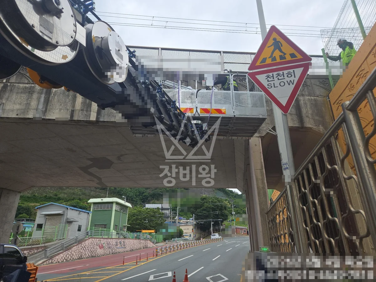경남 밀양시 삼랑진읍 3.5톤 스카이차 배관작업 작업사진 2