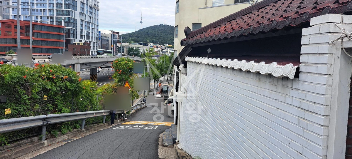 서울 용산구 한남동 포크레인(굴착기) 작업 현장 도착사진