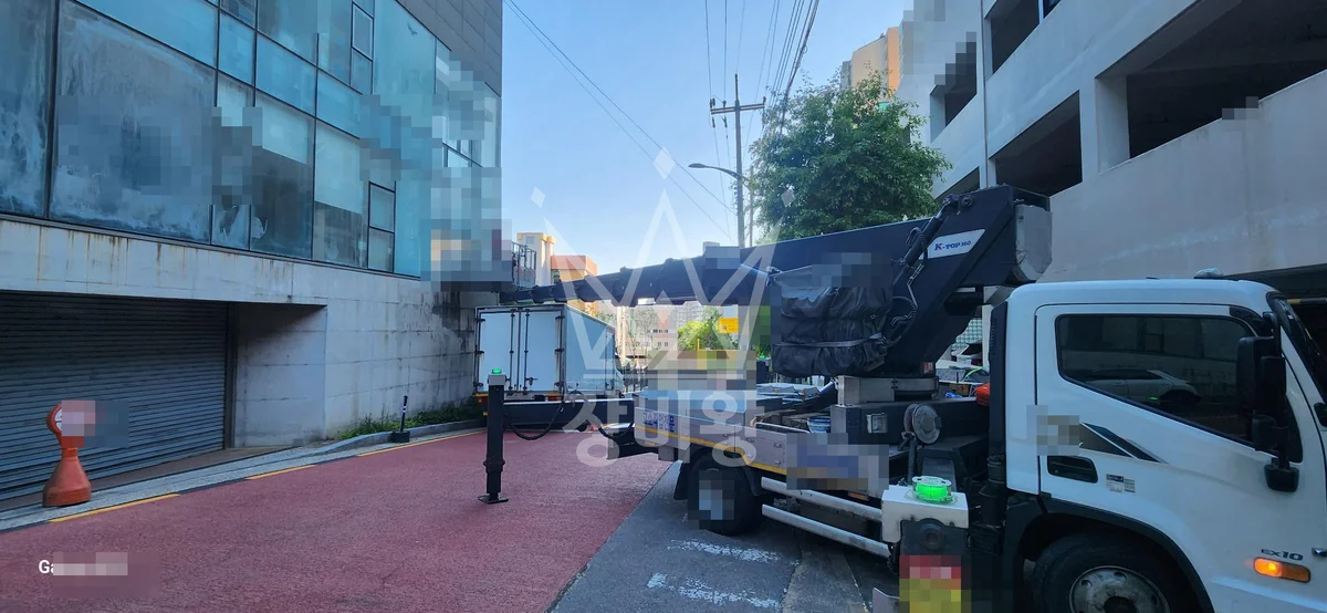 경기 안양시 동안구 3.5톤 스카이차 유리실측 작업사진 3