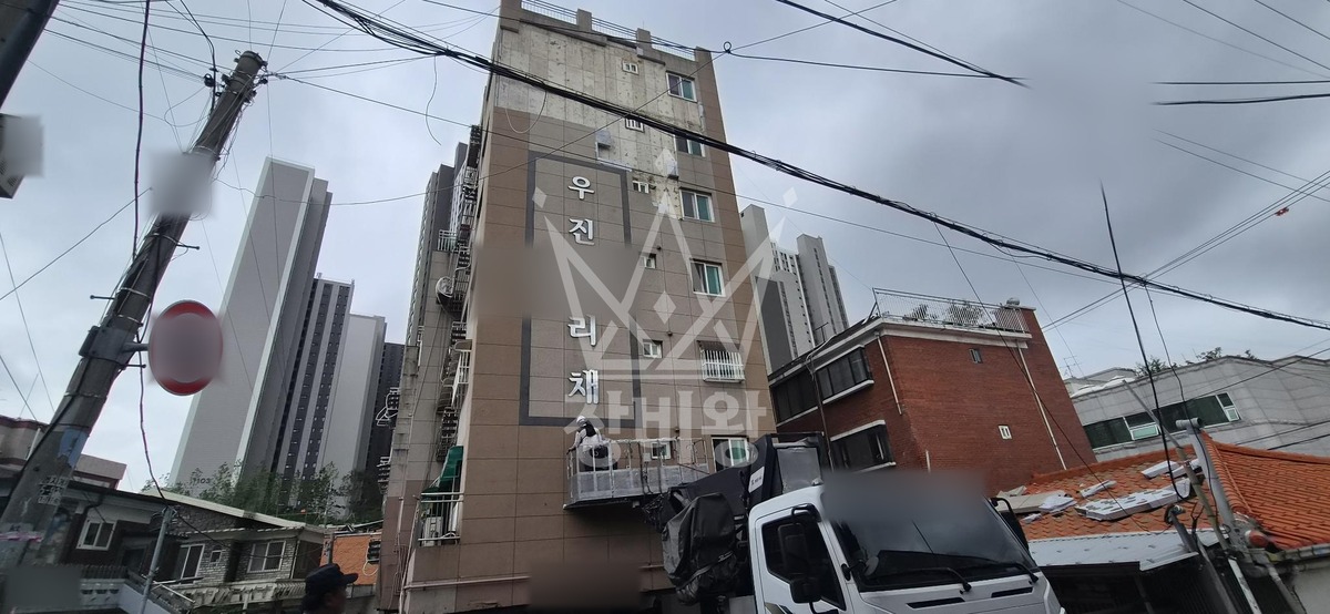 인천 미추홀구 숭의동 3.5톤 스카이차 외부앙카작업 작업사진 1