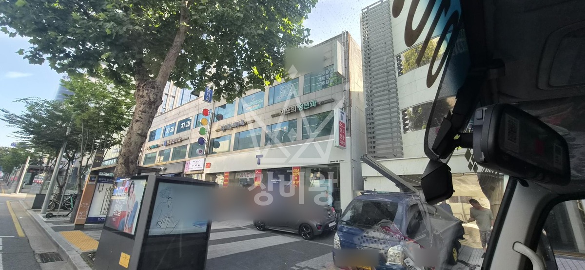 서울 강남구 논현동 3.5톤 스카이차 작업 현장 도착사진