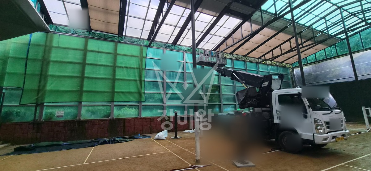 서울 금천구 시흥동 3.5톤 스카이차 차음재 보수 작업사진 3