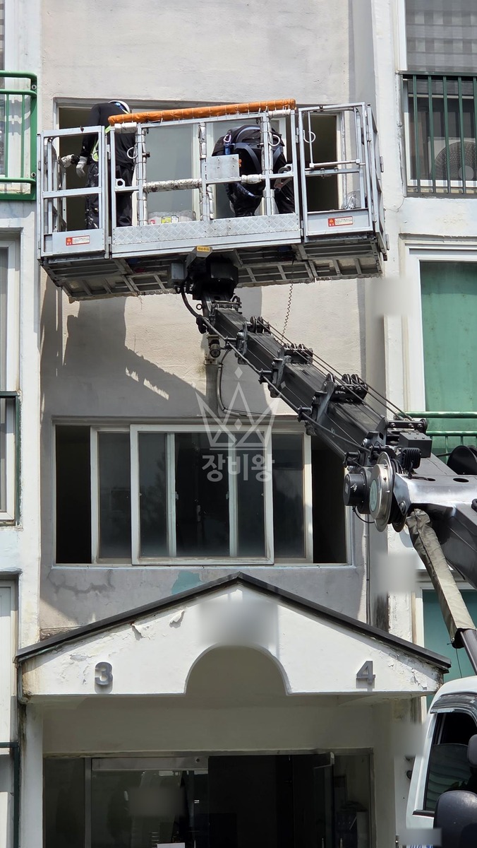 경기 성남시 분당구 서현동 1톤 스카이차 실리콘 작업사진 2