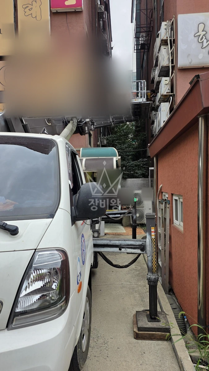 충남 천안시 서북구 성정동 1톤 스카이차 에어컨 실외기 철거 및 설치 작업사진 1