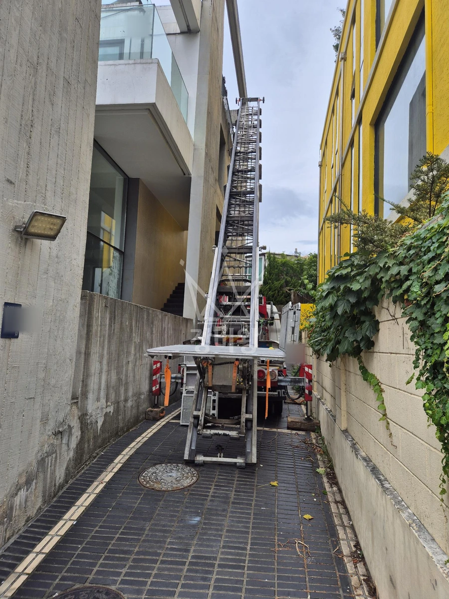 서울 강남구 역삼동 1톤 사다리차 폐기물내림 작업사진 1