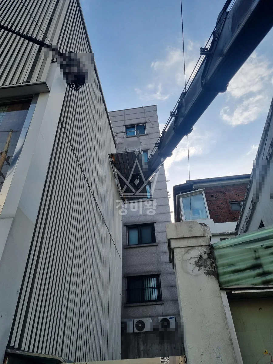 서울 중랑구 묵동 3.5톤 스카이차 페인트작업 작업사진 3