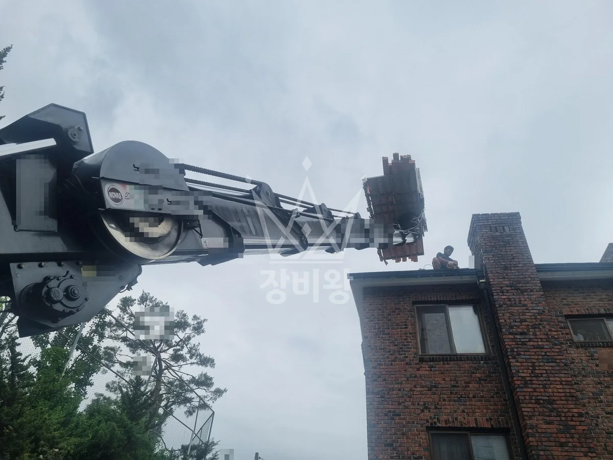 서울 광진구 광장동 3.5톤 스카이차 지붕작업 작업사진 2