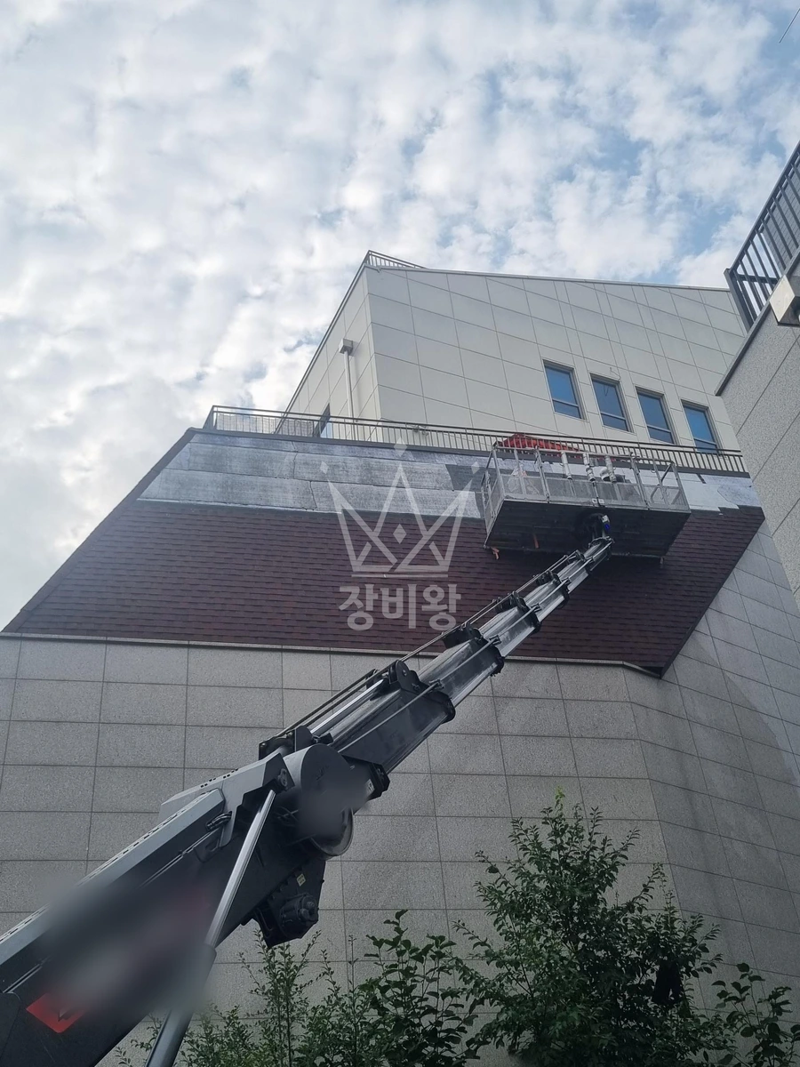 서울 노원구 상계동 3.5톤 스카이차 아스팔트싱글작업 작업사진 1