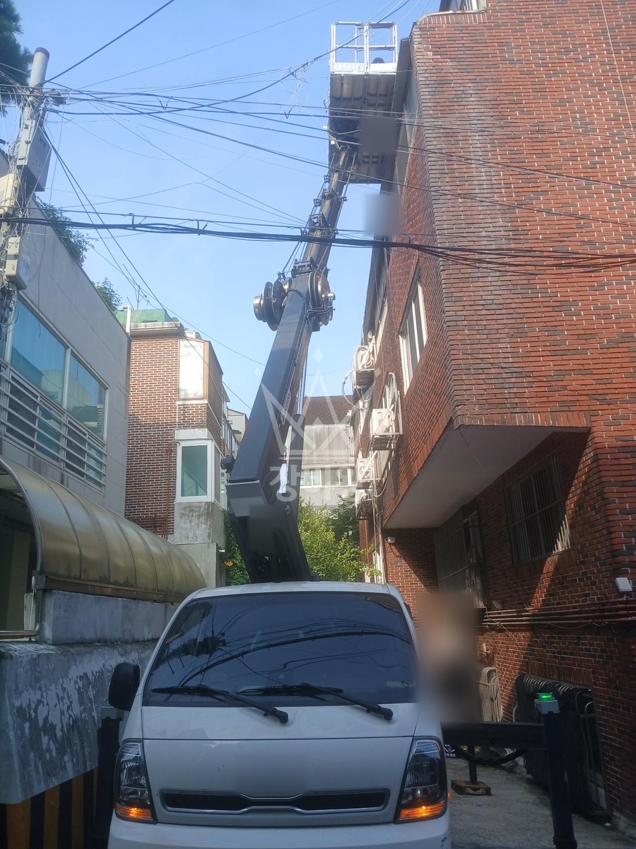 서울 강서구 화곡동 1톤 스카이차 실리콘작업 작업사진 2