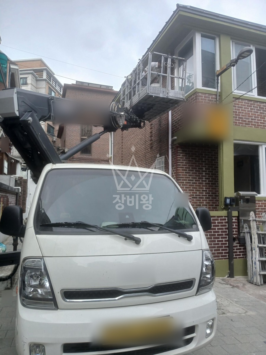 서울 서대문구 창천동 1톤 스카이차 페인트/발수제작업 작업사진 3