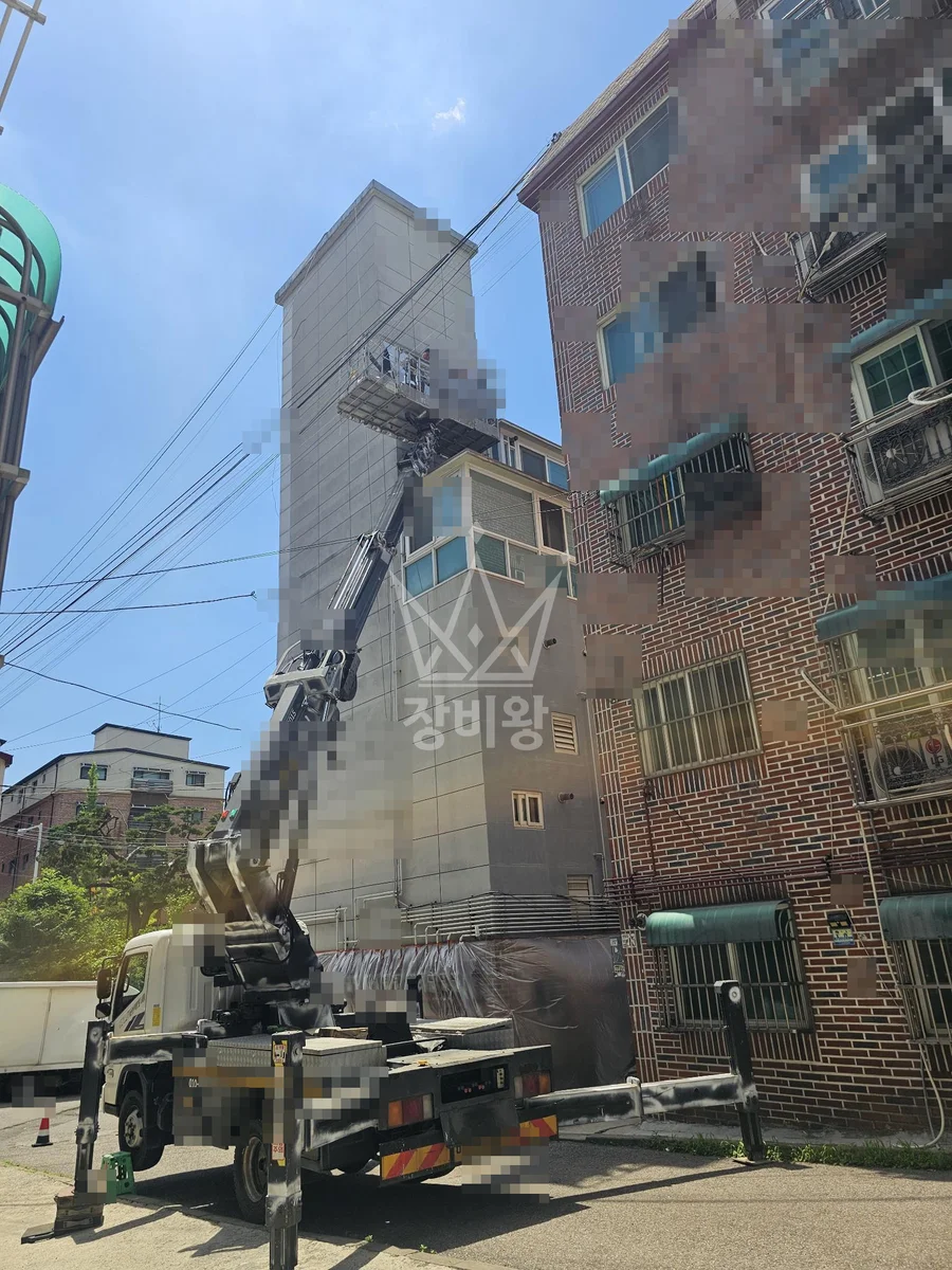 경기 수원시 권선구 3.5톤 스카이차 페인트작업 작업사진 1