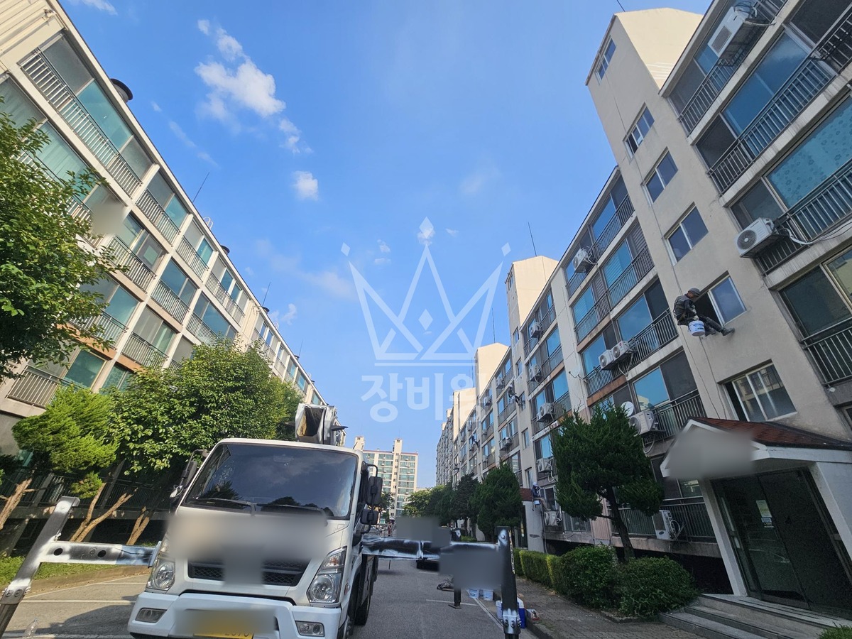 경기 시흥시 정왕동 3.5톤 스카이차 페인트작업 작업사진 1
