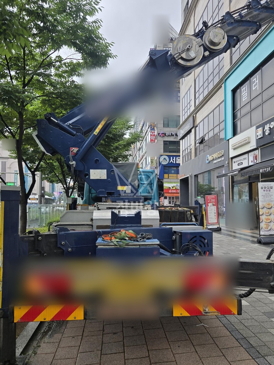경기 부천시 원미구 중동 3.5톤 스카이차 간판정비 작업사진 1