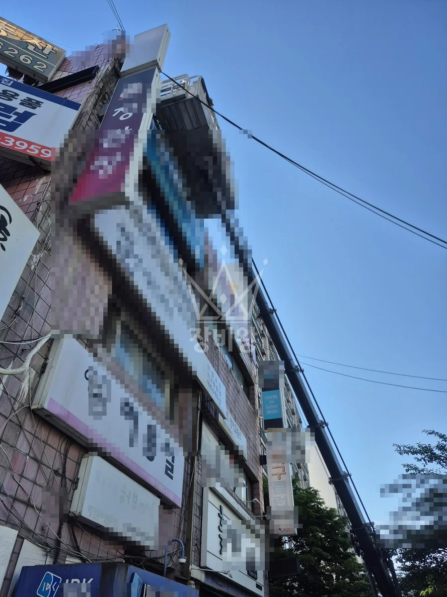 인천 미추홀구 용현동 3.5톤 스카이차 방수제 작업 작업사진 3