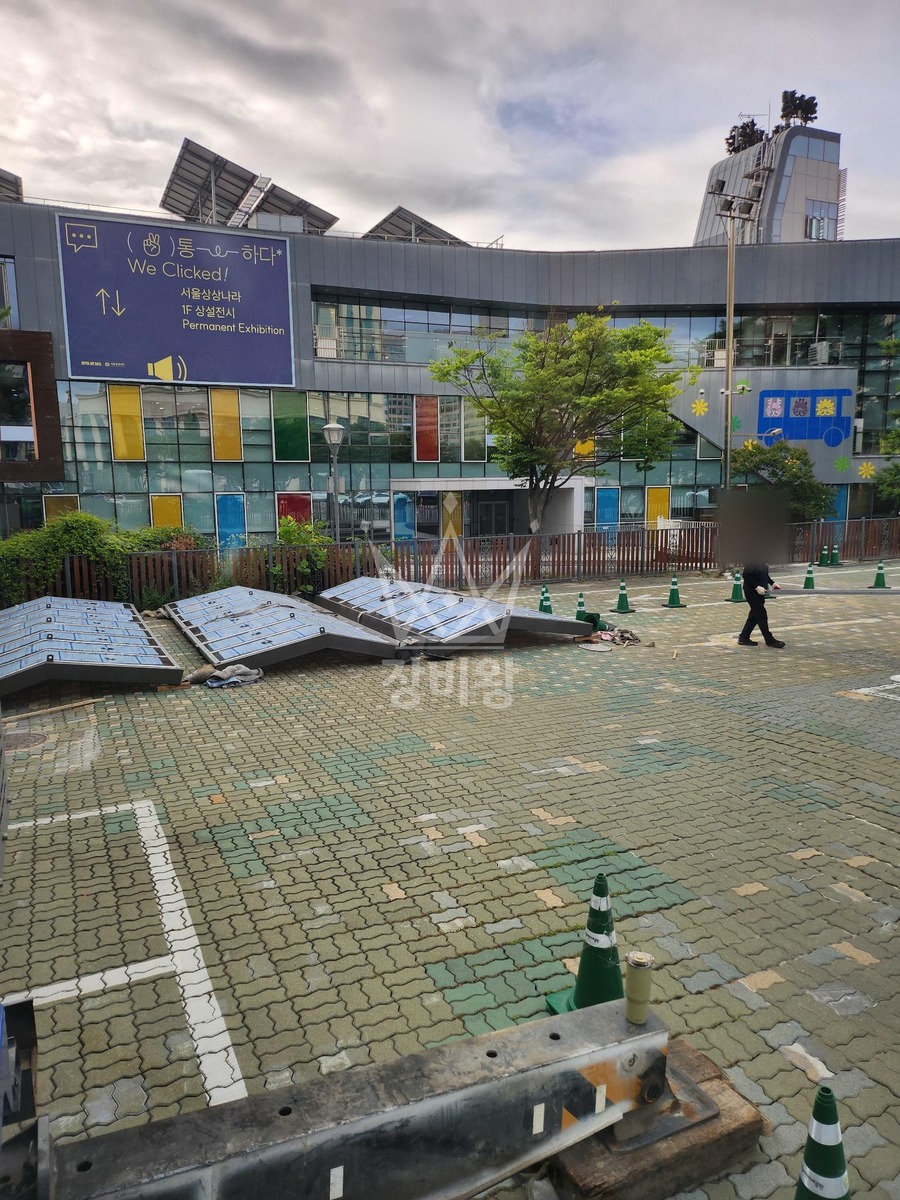 서울 광진구 능동 25톤 크레인 캐노피설치 작업사진 2