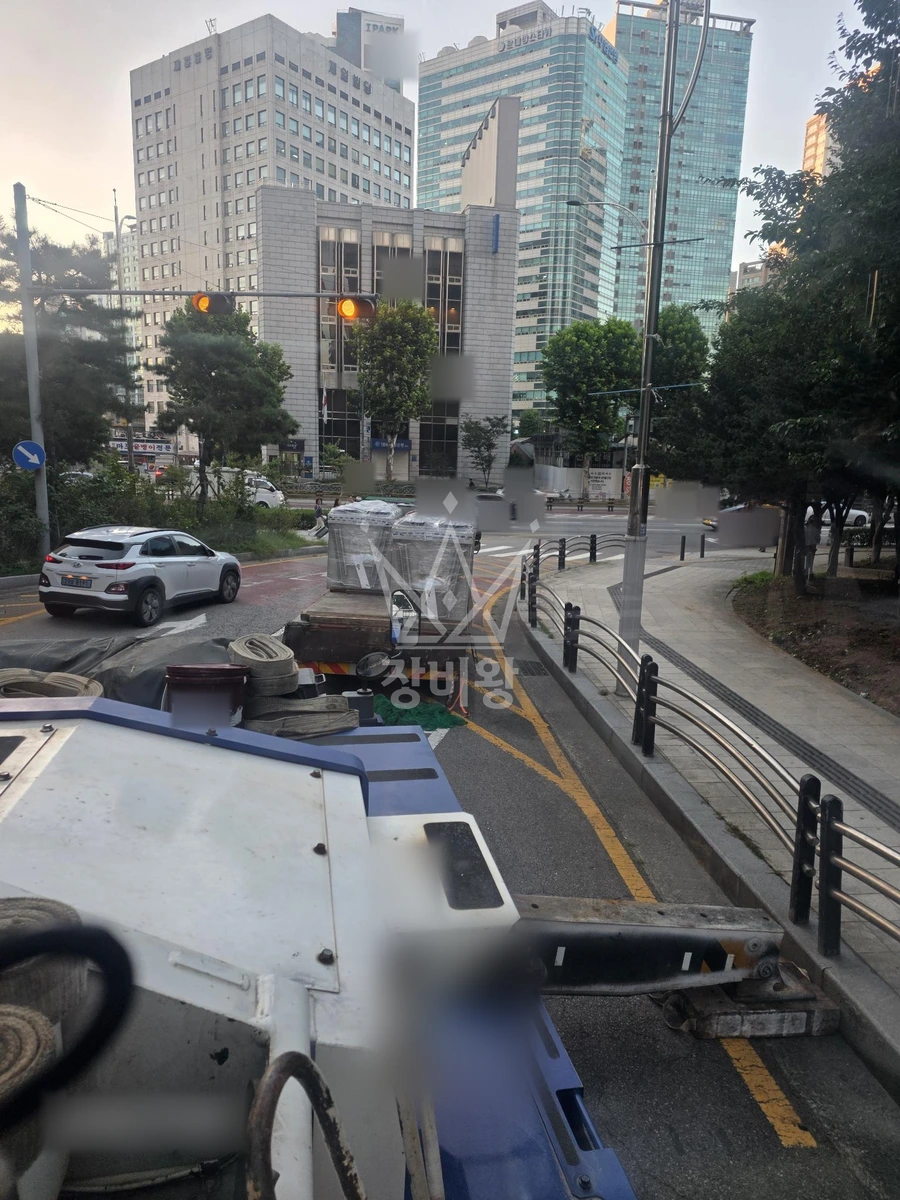 서울 마포구 공덕동 25톤 크레인 실외기양중 작업사진 2