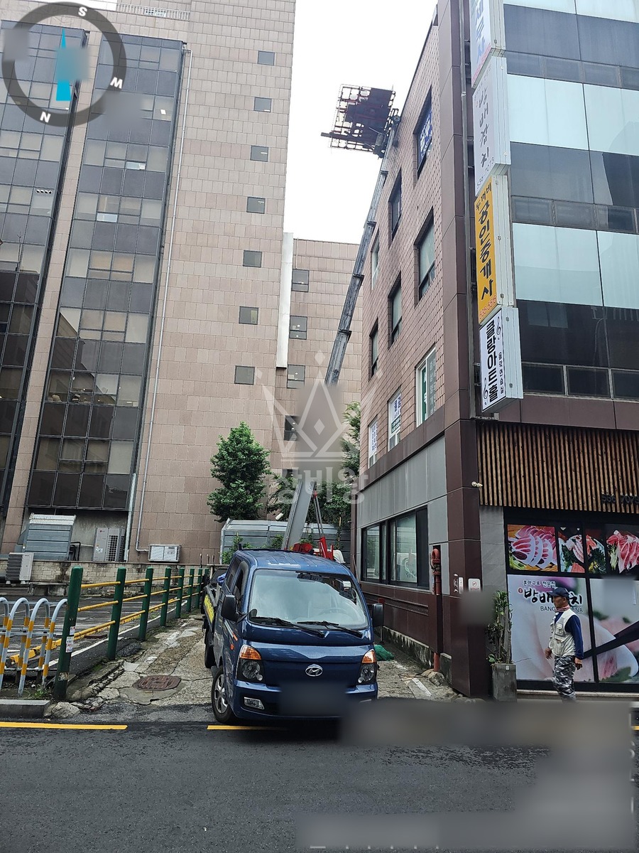 서울 서초구 방배동 1톤 사다리차 4층옥상-자재양중 작업사진 1