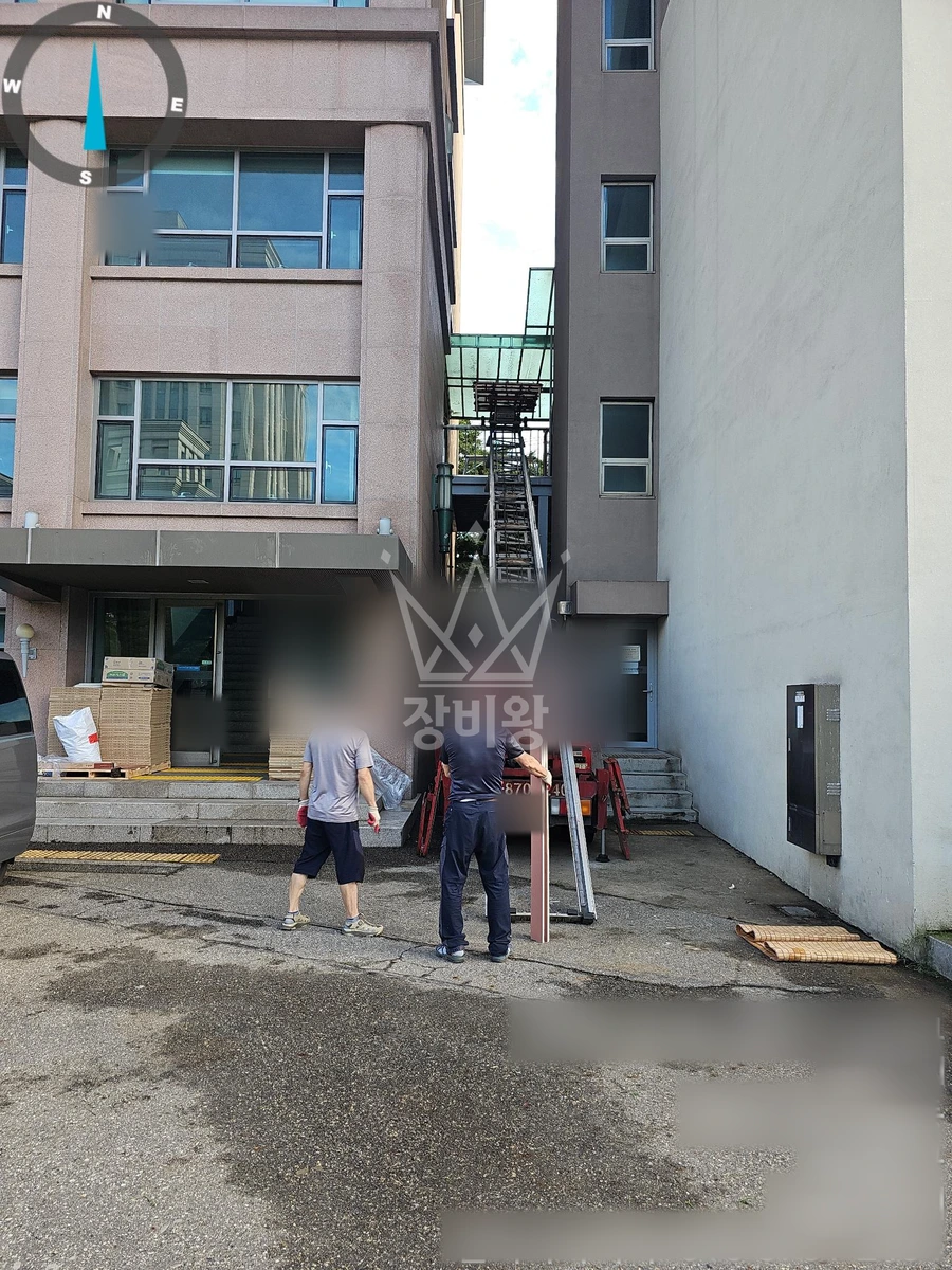 서울 동대문구 이문동 1톤 사다리차 폐기물,목자재,바닥자재 작업사진 3