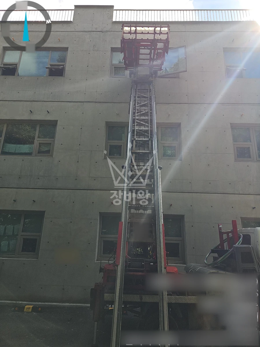 경기 남양주시 호평동 1톤 사다리차 장비 올림 작업사진 2