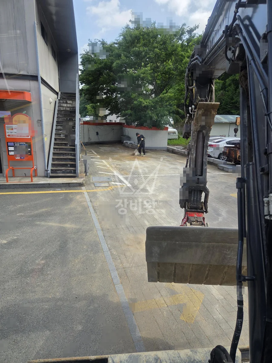 울산 남구 두왕동 포크레인(굴착기) 모레 운반 작업완료사진 1