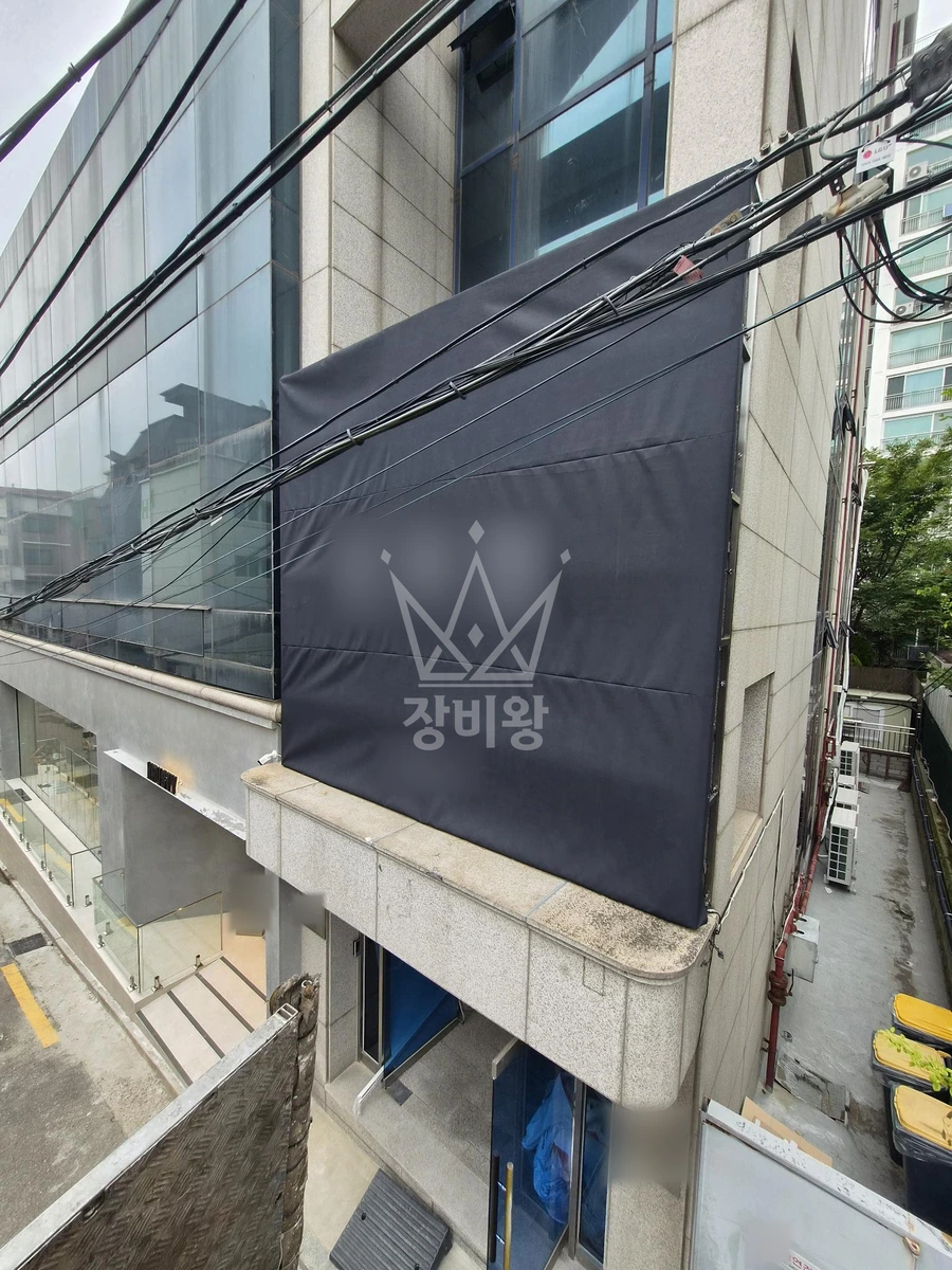 서울 중구 신당동 3.5톤 스카이차 3*3 현수막 작업 작업사진 3