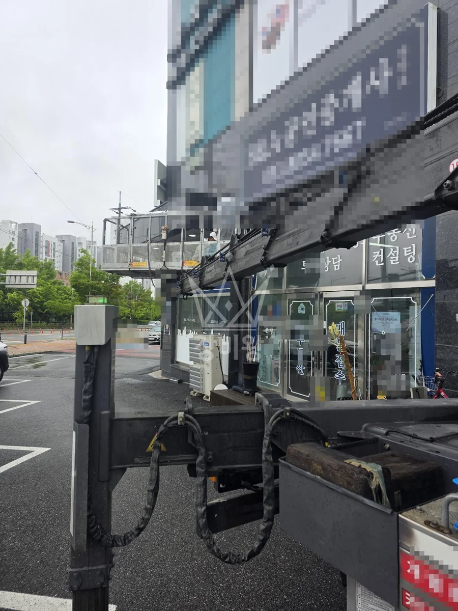경기 평택시 죽백동 3.5톤 스카이차 판넬 해체 작업사진 3