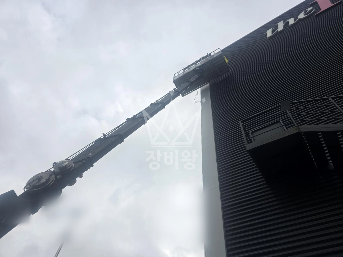 충남 아산시 배방읍 3.5톤 스카이차 만국기 설치 작업완료사진 1