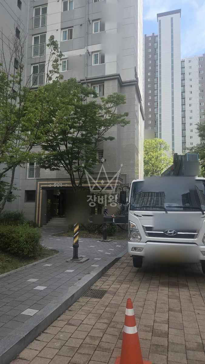 전남광주 순천시 해룡면 3.5톤 스카이차 방수작업 작업사진 2