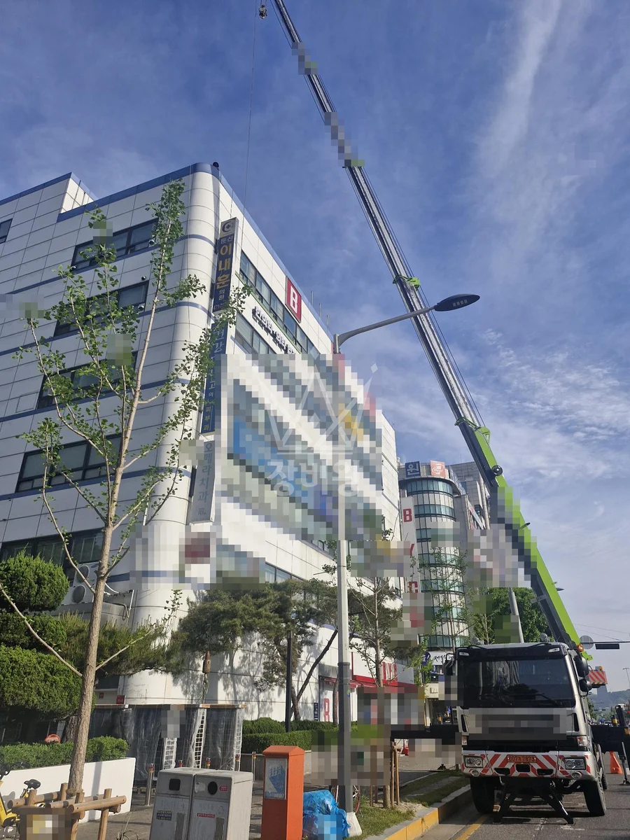 대전 서구 둔산동 16톤 크레인 실외기 양중 (6대) 작업사진 3