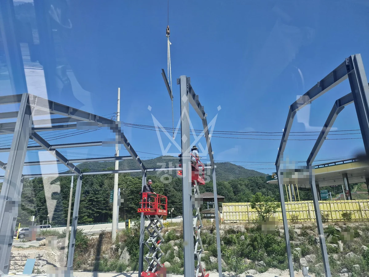 충북 음성군 원남면 16톤 크레인 빔설치 작업사진 1