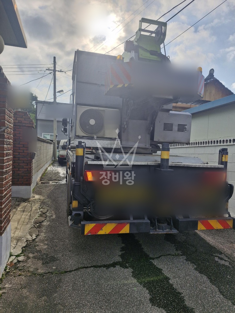충북 청주시 청원구 주중동 5톤 크레인 1층건물 태양광 양중 작업사진 2