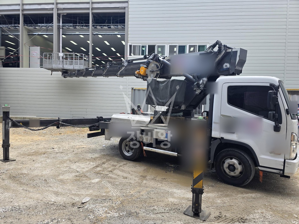 울산 북구 달천동 3.5톤 스카이차 판넬 작업 작업사진 1