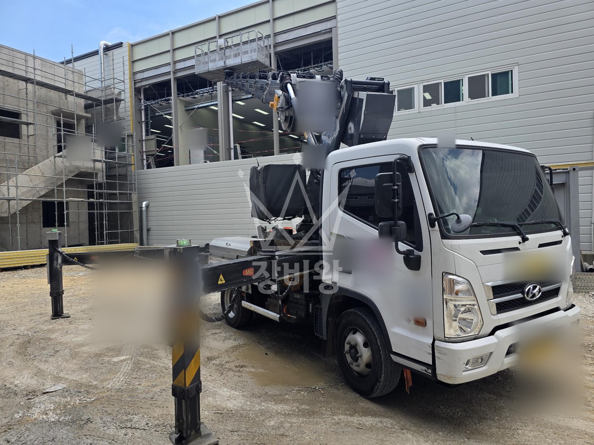 울산 북구 달천동 3.5톤 스카이차 판넬 작업 작업사진 2
