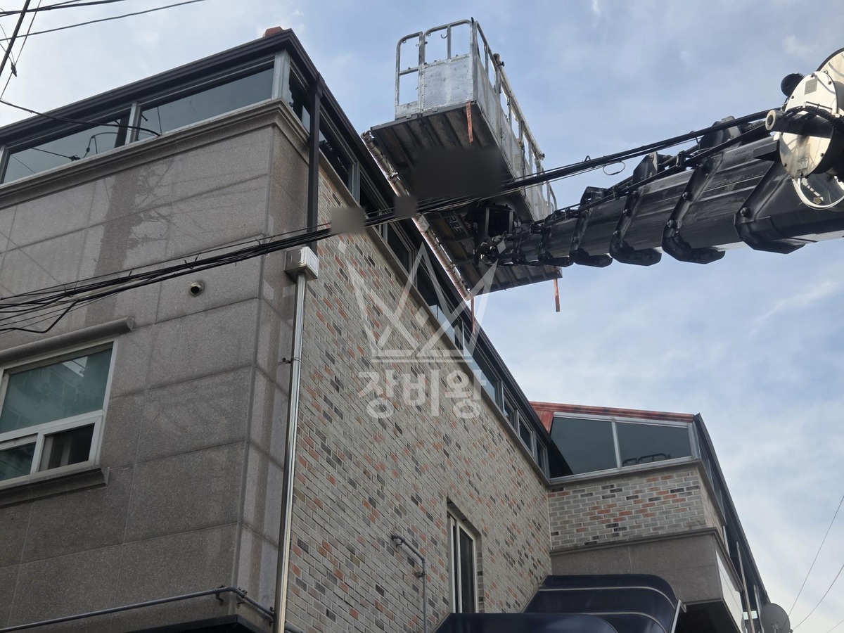 충북 충주시 용산동 3.5톤 스카이차 태양광작업 작업사진 3