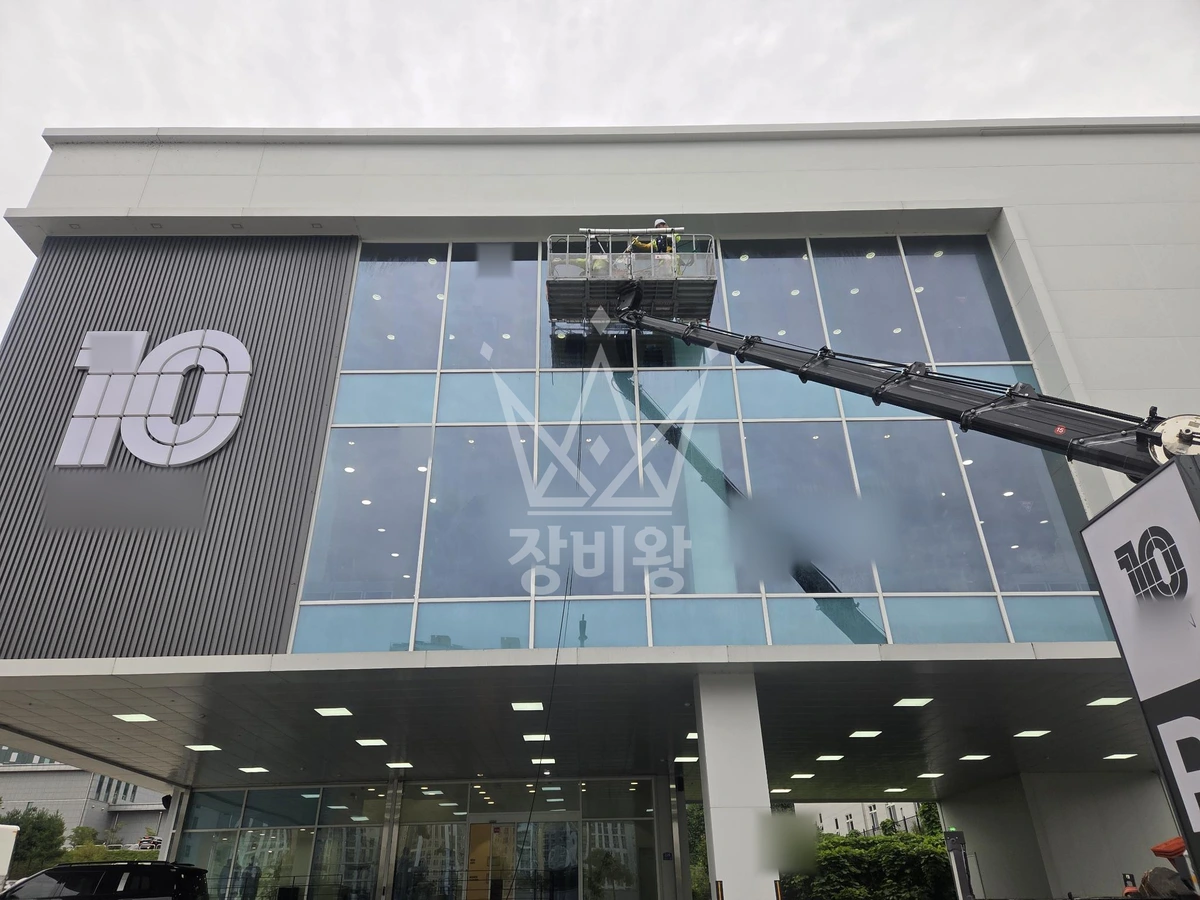 강원 원주시 지정면 3.5톤 스카이차 외벽 물청소 작업사진 3