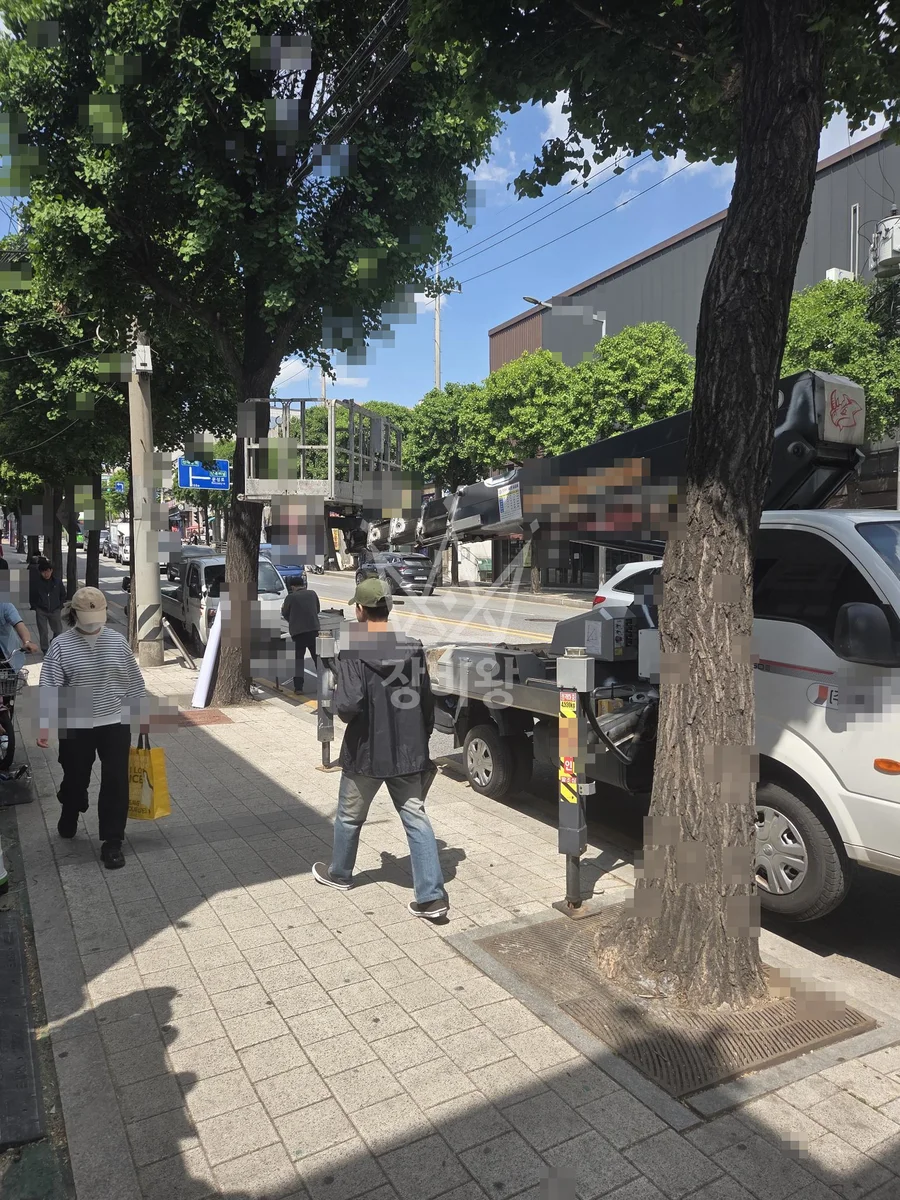서울 금천구 독산동 1톤 스카이차 간판 작업사진 1