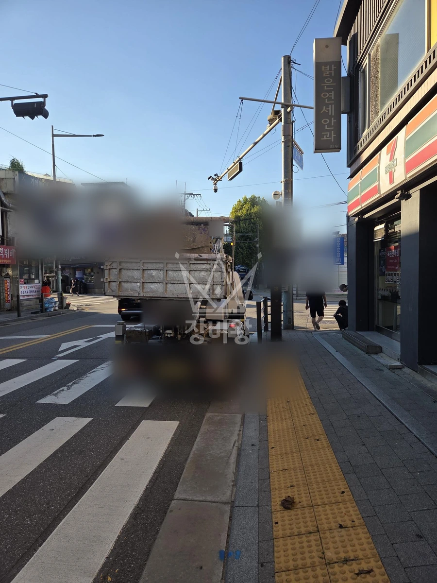 서울 용산구 보광동 1톤 스카이차 간판작업 작업완료사진 1
