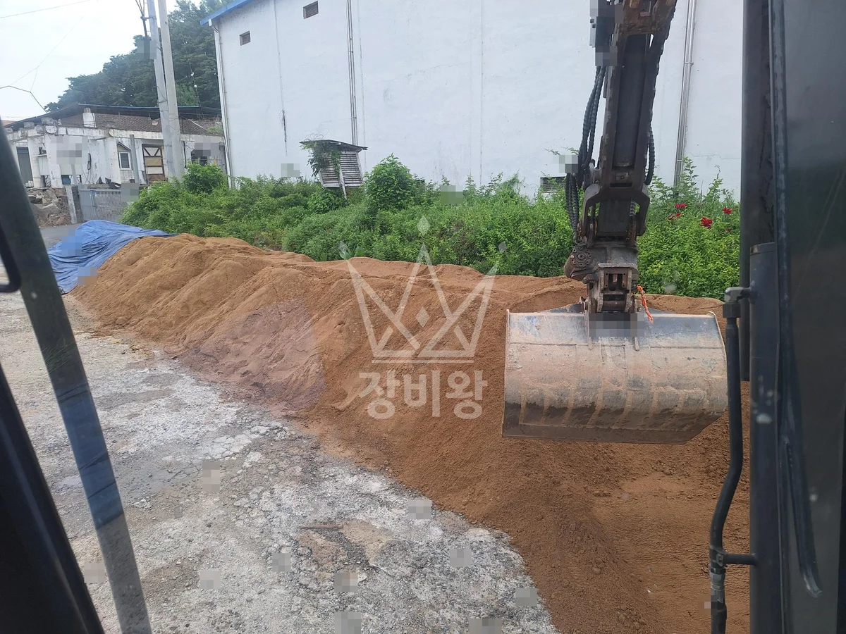 충북 진천군 진천읍 포크레인(굴착기) 작업 현장 도착사진