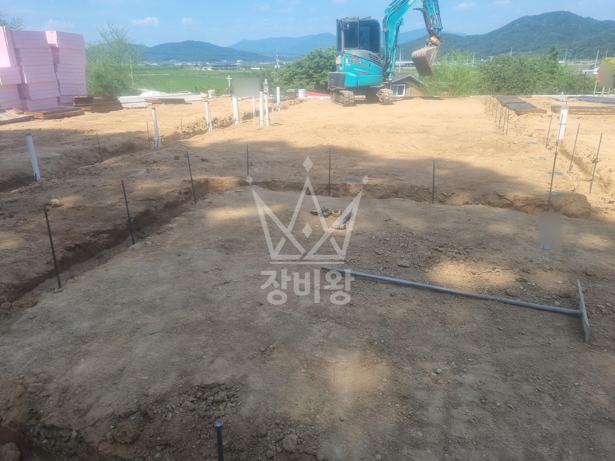경북 구미시 고아읍 포크레인(굴착기) 30평 목조주택 기초 작업 작업사진 3