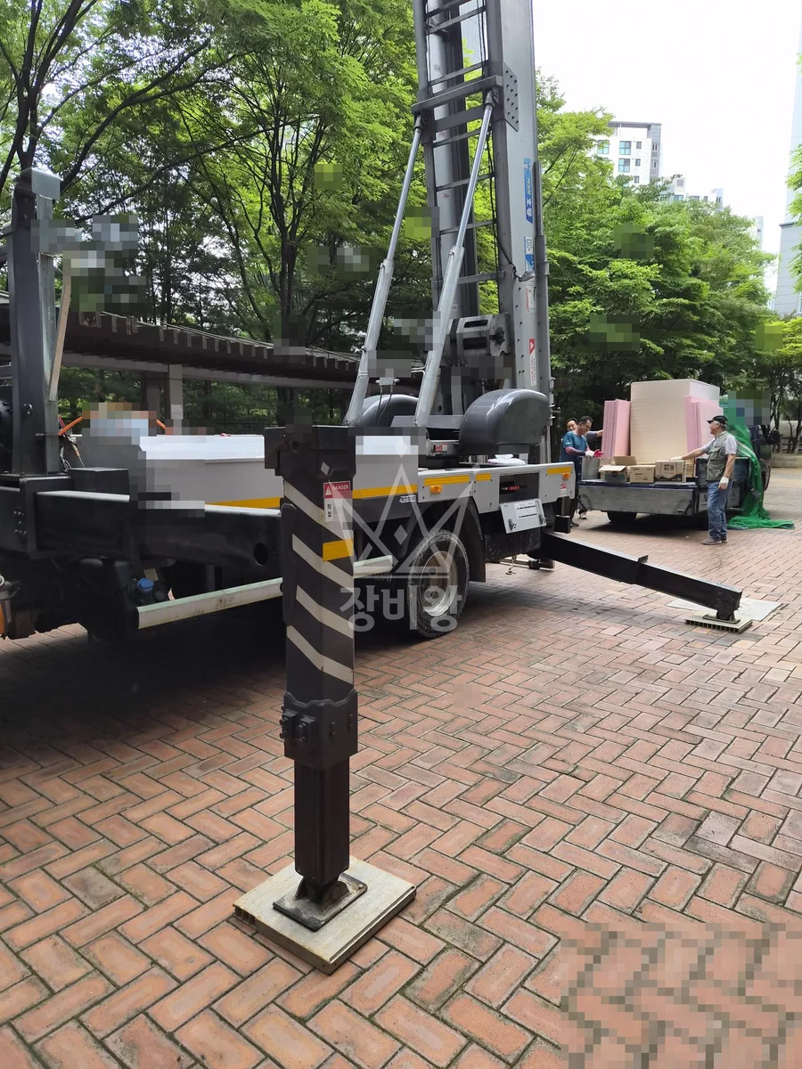 서울 강남구 도곡동 3.5톤 사다리차 목자재,석고보드 양중 작업사진 3