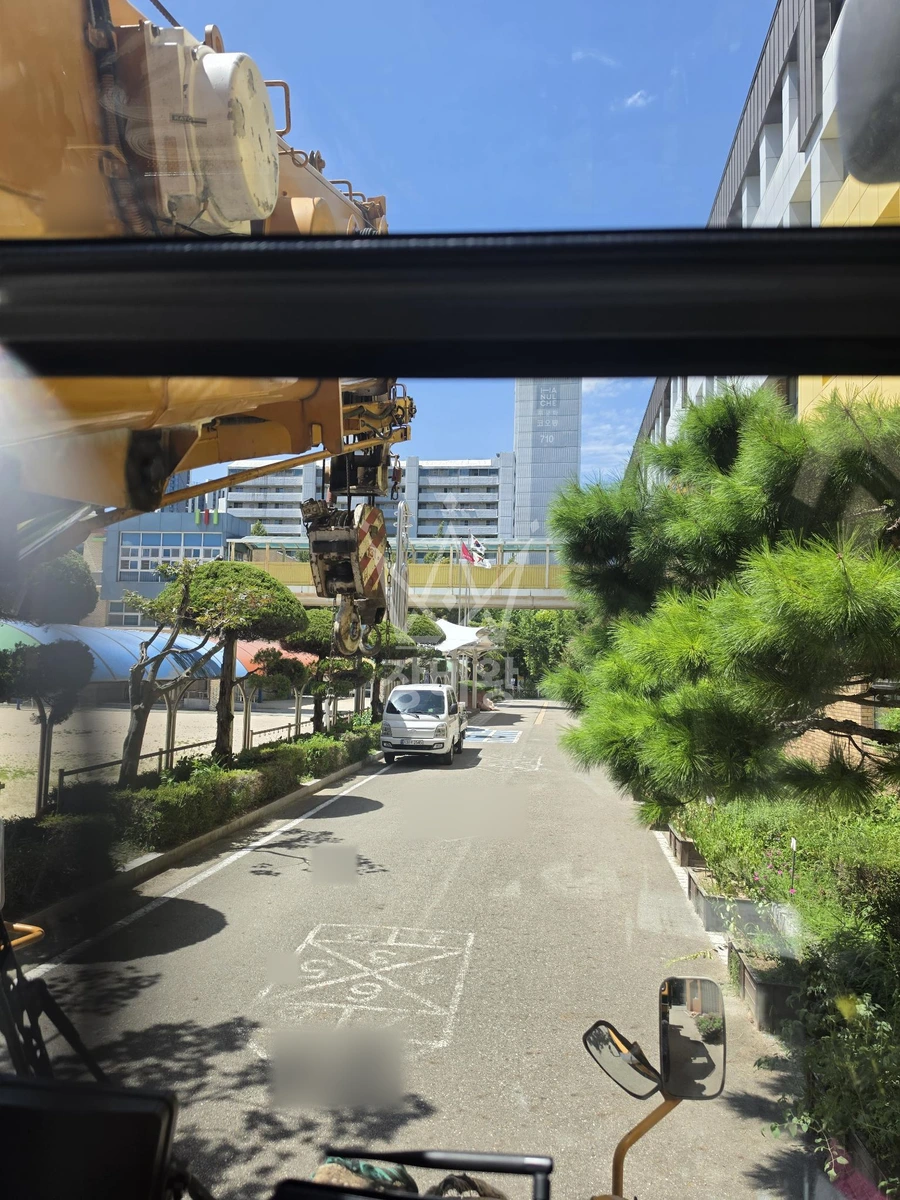 경기 안양시 동안구 호계동 13톤 크레인 작업 현장 도착사진