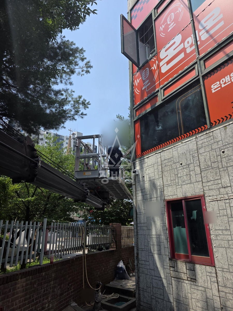 경기 수원시 장안구 율전동 1톤 스카이차 배관교체작업 작업사진 1