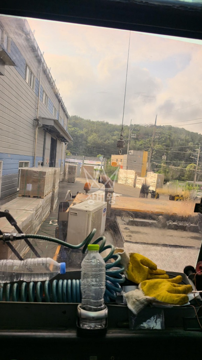 울산 울주군 두서면 60톤 크레인 태양광모듈양중 (지붕 작업사진 3